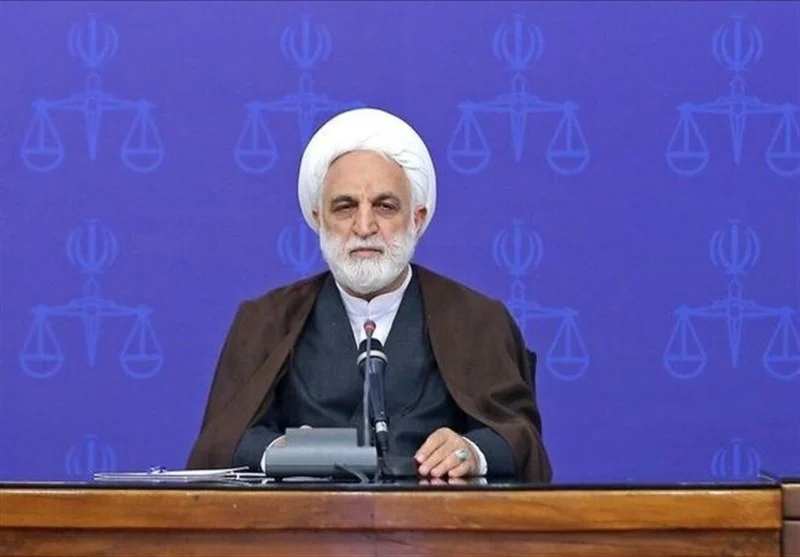 دشمن با ناامیدسازی جوانان و عملیات نرم، روحیه جهادی ملت را هدف گرفته است