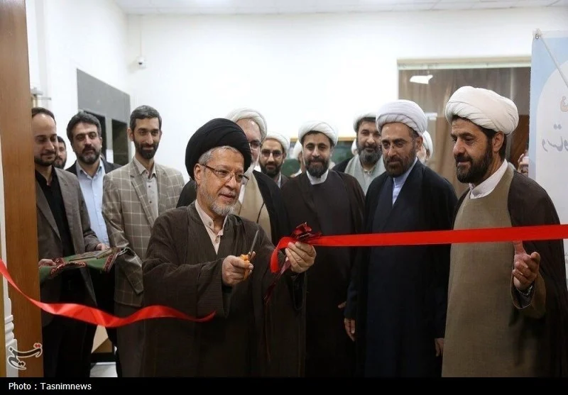 نمایشگاه دستاوردهای فناورانه علوم اسلامی در قم افتتاح شد+ تصاویر