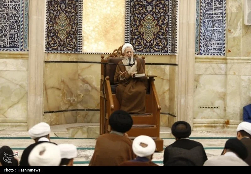 آیت‌الله جوادی‌آملی: اساس نظام با شکاف میان ملت و دولت آسیب می‌بیند