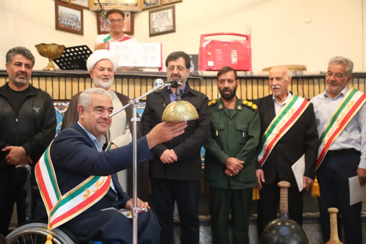 زنگ آغاز هفته تربیتبدنی و ورزش در زورخانه شهید فهمیده قم نواخته شد