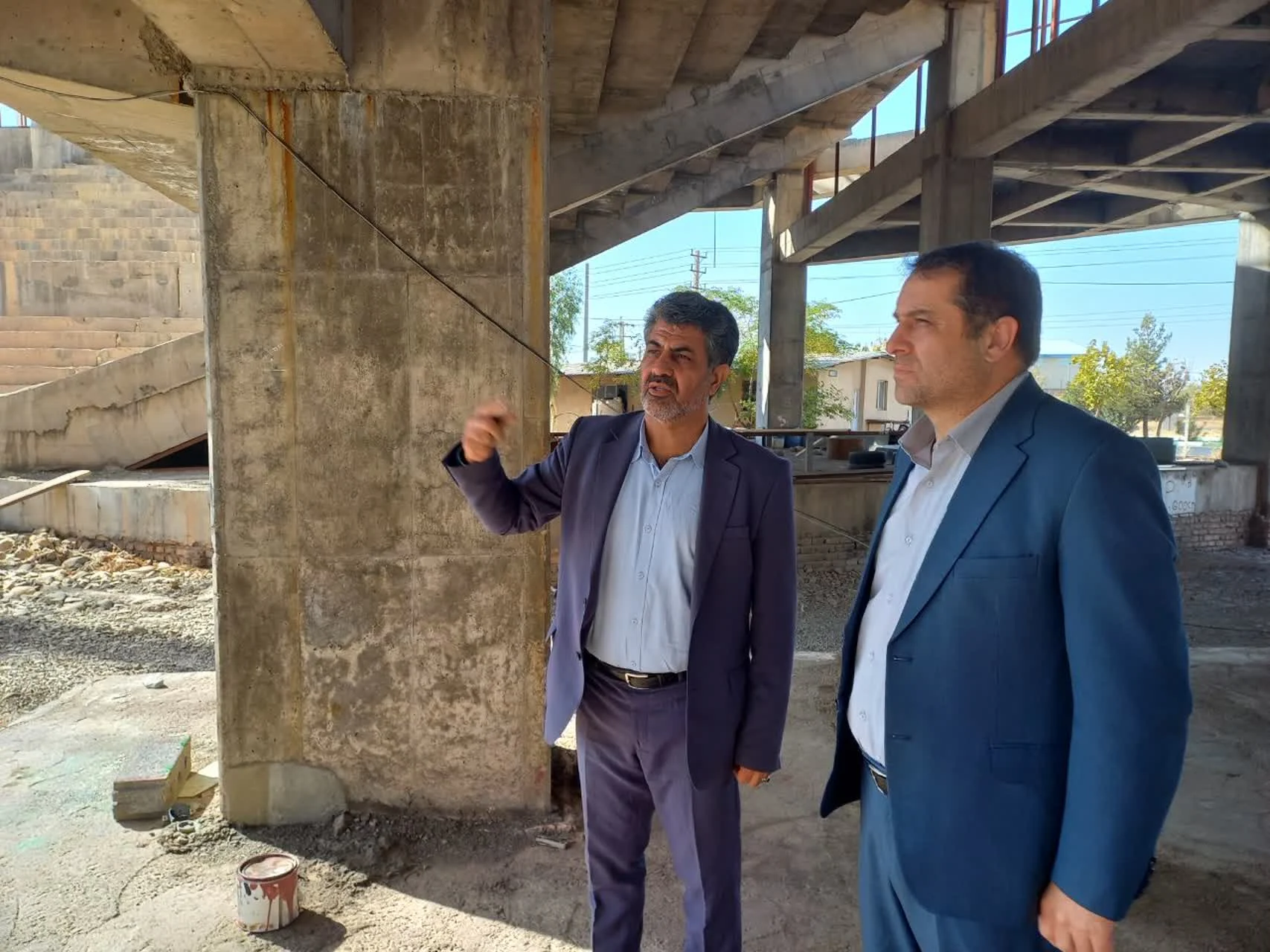 بازدید معاون پارلمانی وزارت ورزش از سالن ۴۵۰۰ نفره پردیسان قم