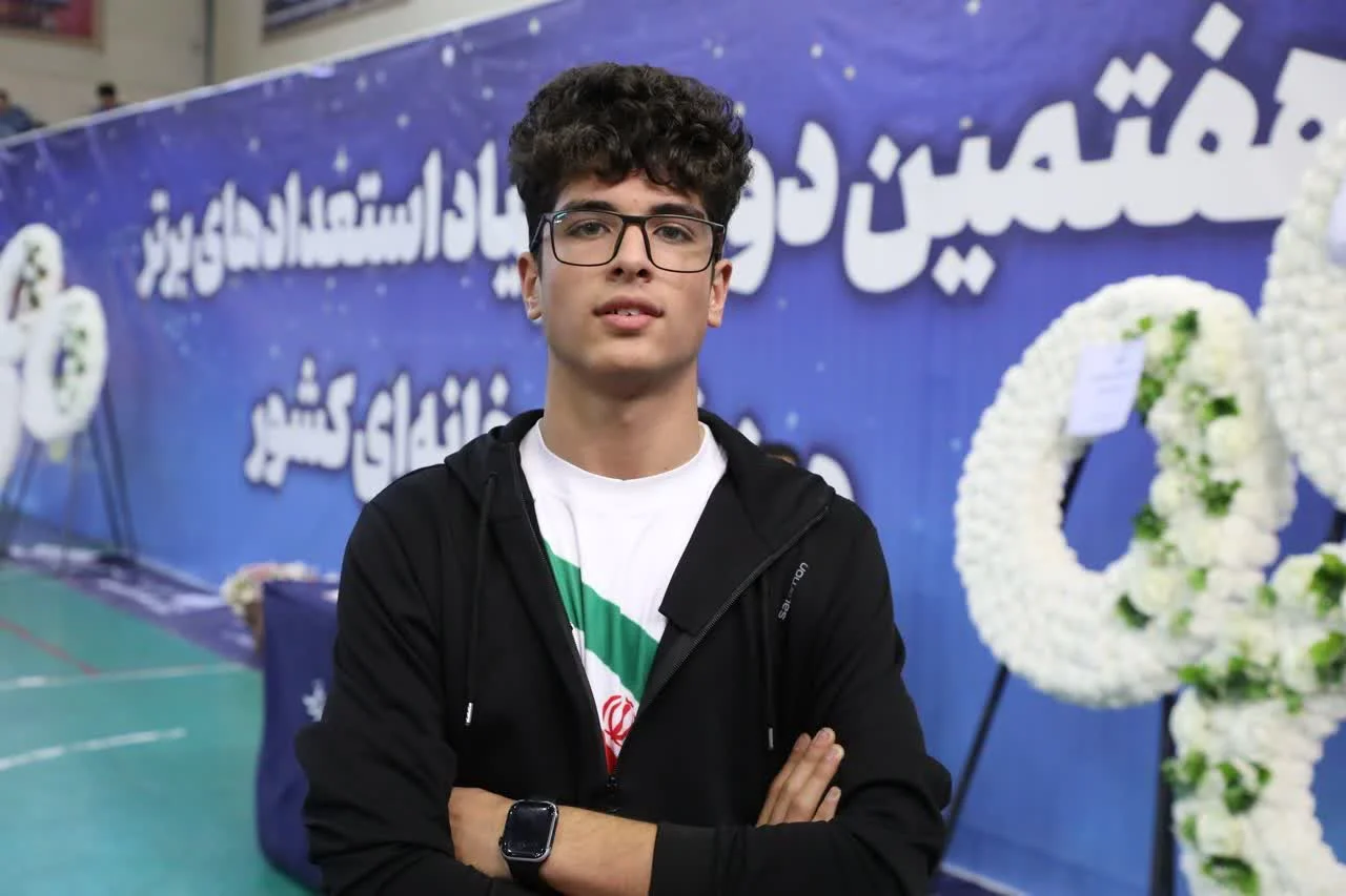 ورزشکار قم سوم مهارتهای فردی میل بازی +۵۰ کیلوگرم المپیاد زورخانهای