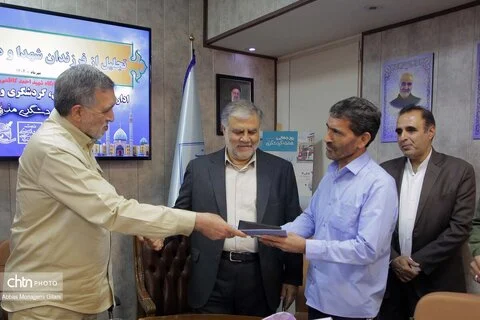 با حضور مشاور وزیر میراث‌فرهنگی از کارمندان ایثارگر و فرزندان شهید میراث‌فرهنگی قم تجلیل شد