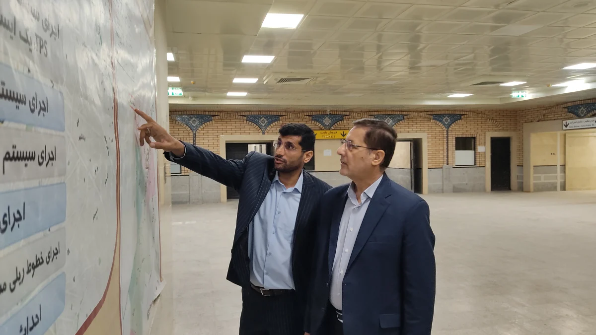 بازدید معاون وزیر از پروژه مترو قم