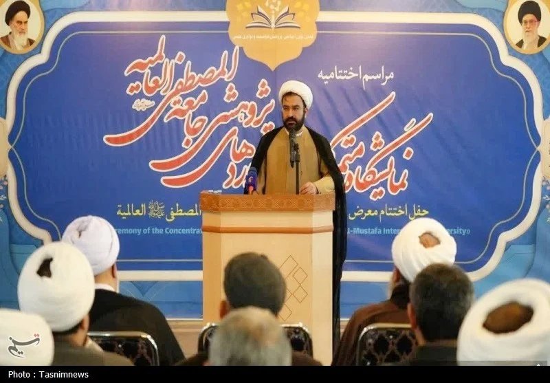 جامعهالمصطفی پرچمدار تبلیغ توحید بین‌المللی است