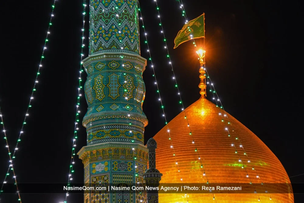 تعرض به رهبر انقلاب خط قرمز امت اسلامی است