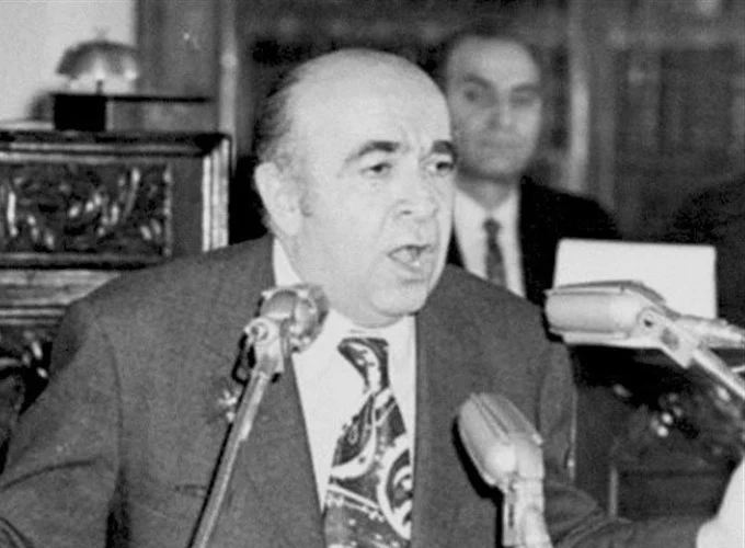 ریشه‌های پنهان قدرت؛ واکاوی تبار فرقه‌ای و شبکه نفوذ خاندان امیرعباس هویدا