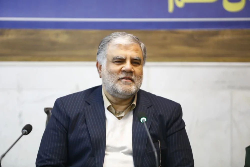 لباس سبز پاسداری یادگار فرهنگ ایثار و شهادت است