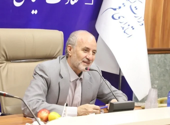 نام نویسی ۱۷ نفر در روز نخست ثبت‌نام نامزدهای شورای شهر در قم