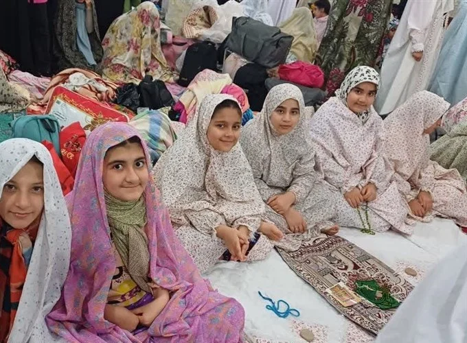 ۵۰ هزار نفر در قم معتکف شدند