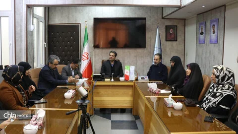 از بانوان هنرمند صنایع‌دستی قم تجلیل شد