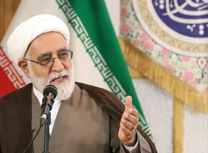 انقلاب اسلامی، ایران را از خفقان و تحقیر به عزت و معنویت رساند