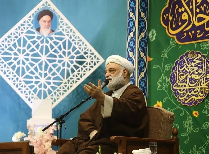 حضور باشکوه مردم در راهپیمایی ۲۲ دی فتنه آمریکایی را خاموش کرد