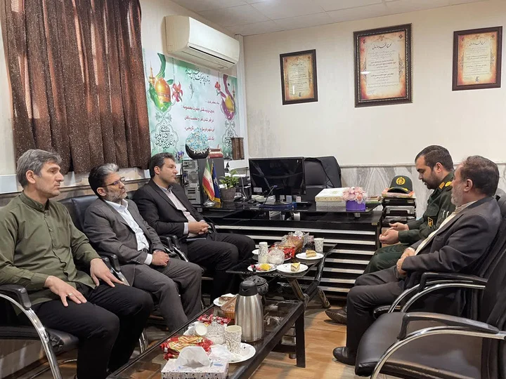 دیدار مدیرکل میراث‌فرهنگی قم با فرمانده حوزه بسیج کارمندان