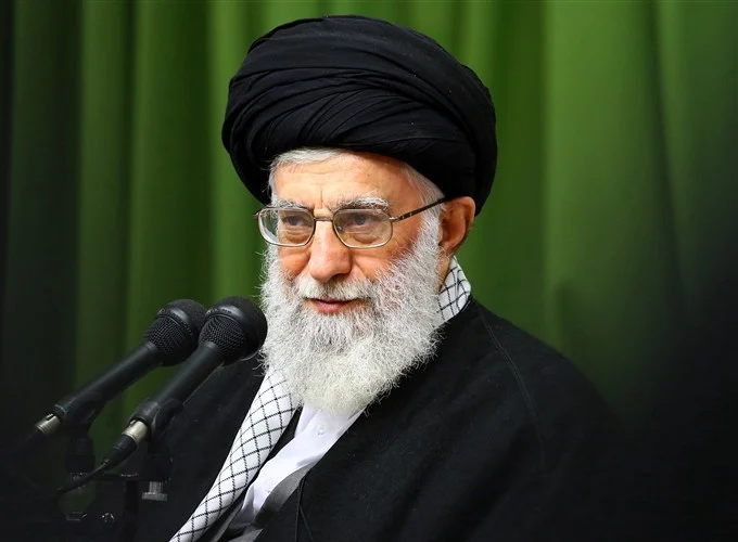 امام‌خامنه‌ای سبب عزت مردم ایران و قلب مستضعفان جهان بود