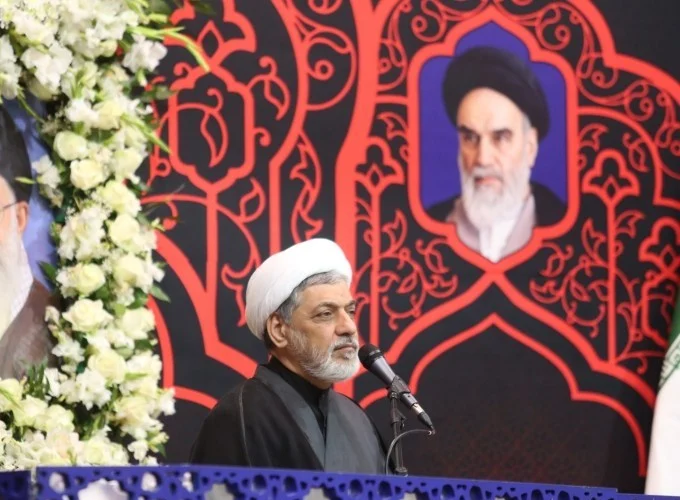 حکم مهدورالدم بودن ترامپ و نتانیاهوی خبیث صادر شود