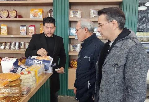 کارشناسان گردشگری از مجتمع‌های بین‌راهی قم بازدید کردند