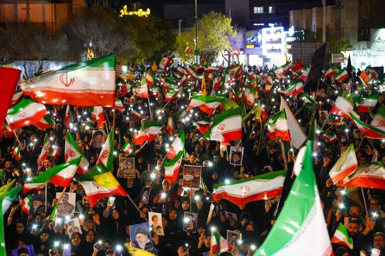 هویتبخشی «ایمان» به کالبد شهر؛ وقتی خیابانهای قم به سنگر روایت تبدیل میشوند