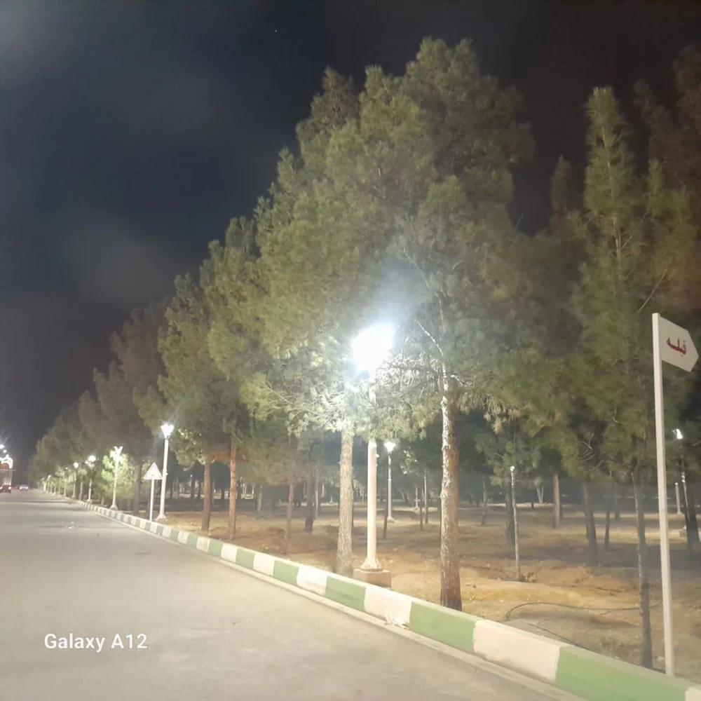 روشنایی بوستان غدیر با نصب ۹۰ پرژکتور LED نوسازی شد