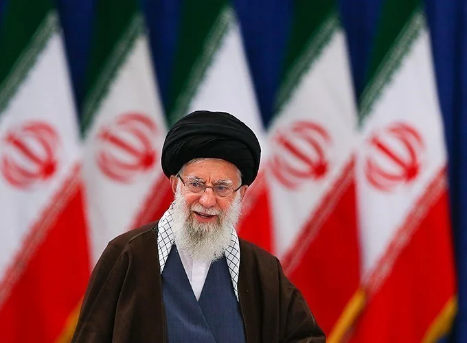 ملتی که پیرو رهبر الهی باشد دست دوستی به دشمن خدا نمی‌دهد