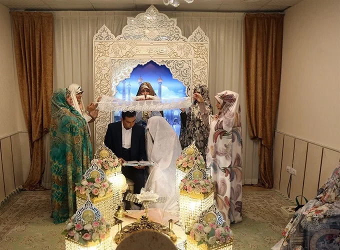 میزبانی اتاق عقد حرم بانوی کرامت از ۱۱۰ زوج جوان در سالروز میلاد ایشان