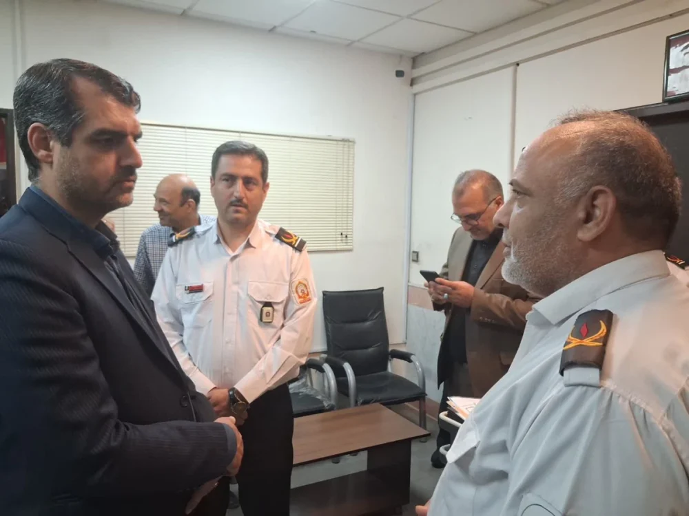 آتش‌نشانان، رزمندگان خط‌مقدم مدیریت بحران در جنگ اخیر بودند