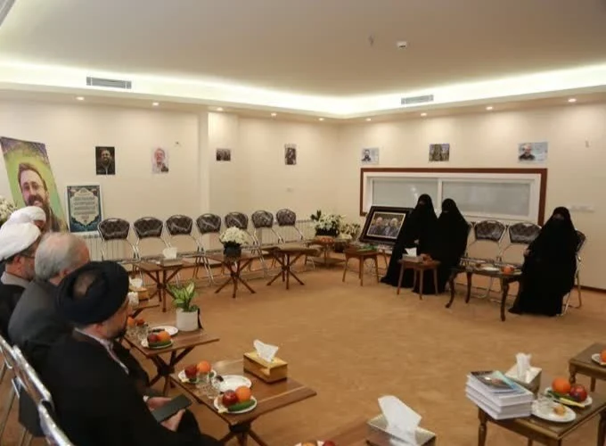 همسر شهید لاریجانی: دکتر لاریجانی دلبسته نظام و انقلاب بود