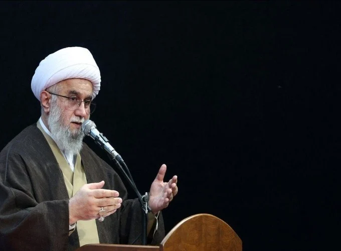 پیوند میان ایمان و علم از مهم‌ترین ویژگی‌های مکتب امام شهید امت