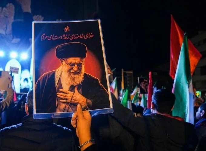 ارتقای ظرفیت شبکه ارتباطی قم برای مراسم تشییع رهبر شهید انقلاب