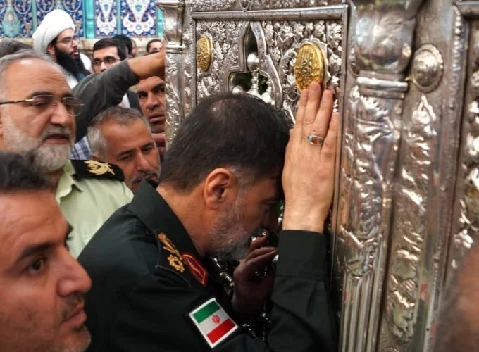 تشرف سردار رادان به زیارت حرم حضرت معصومه(س)+ عکس