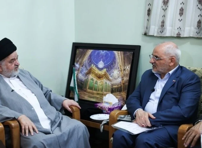مردم ایران در جنگ با مشکل تامین کالا و خدمات مواجه نشدند