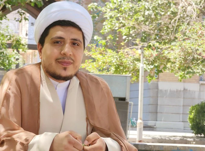 نقش حوزه‌های علمیه در حفظ همبستگی اجتماعی ایران پس از جنگ