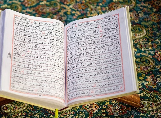 گذار از جزءنگری به کل‌نگری در مبانی تفسیر اجتماعی