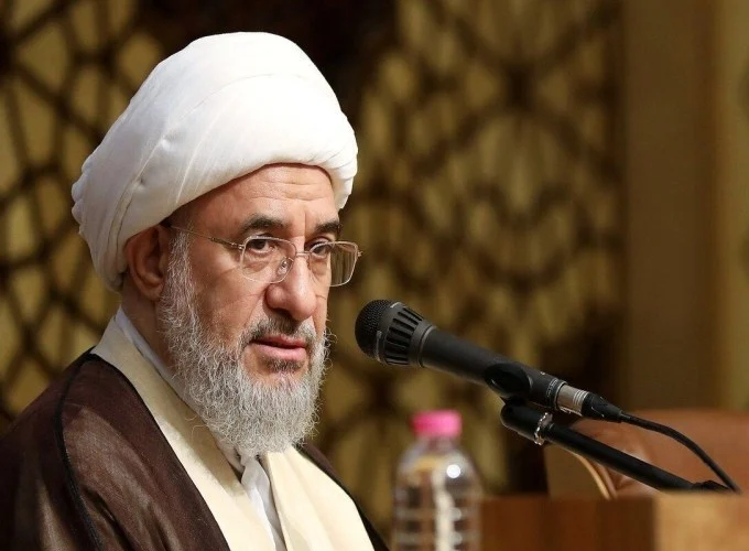 آیت‌الله اراکی: نیروهای نظامی آمریکا به حکم خدا واجب القتل هستند