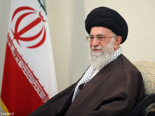 اقامه نماز بر پیکر مطهر رهبر شهید در مسجد جمکران