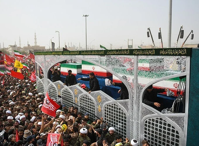 ایران از قم برخاست/ وداع میلیونی با امام شهید در شهر کریمه اهل‌بیت(س)