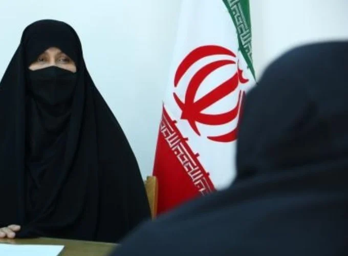 حوزه‌های علمیه خواهران،پرچمدار تربیت الگوی سوم زن مسلمان ایرانی،اسلامی
