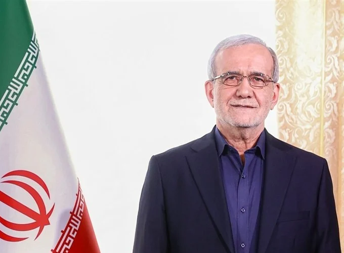 رئیس جمهور وارد شهر مقدس قم شد