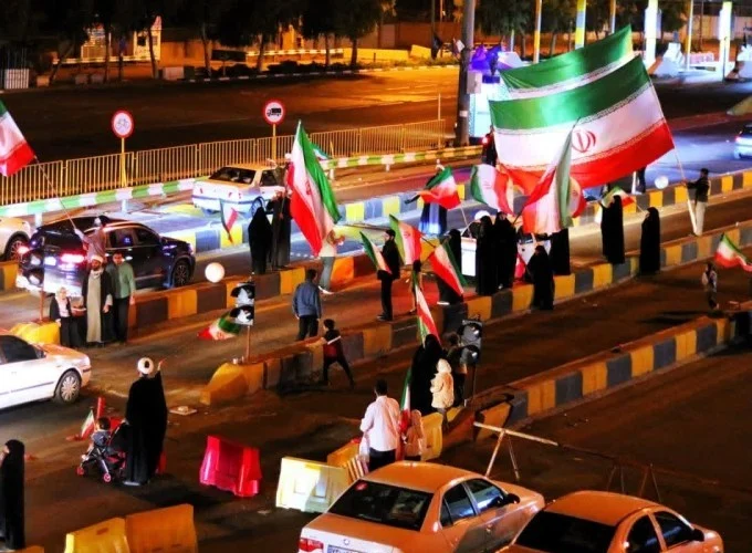روایت کاروان‌های مردمی در مسیر وداع با رهبر شهید+ فیلم