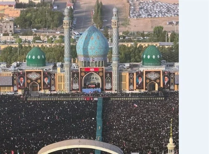 پخش زنده| اقامه نماز بر امام شهید در میعادگاه ظهور امام عصر(عج)