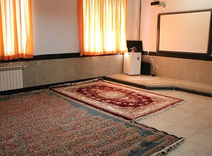 آماده‌سازی ۵۰۰ مدرسه قم برای اسکان ۱۳۵ هزار زائر تشییع رهبر شهید