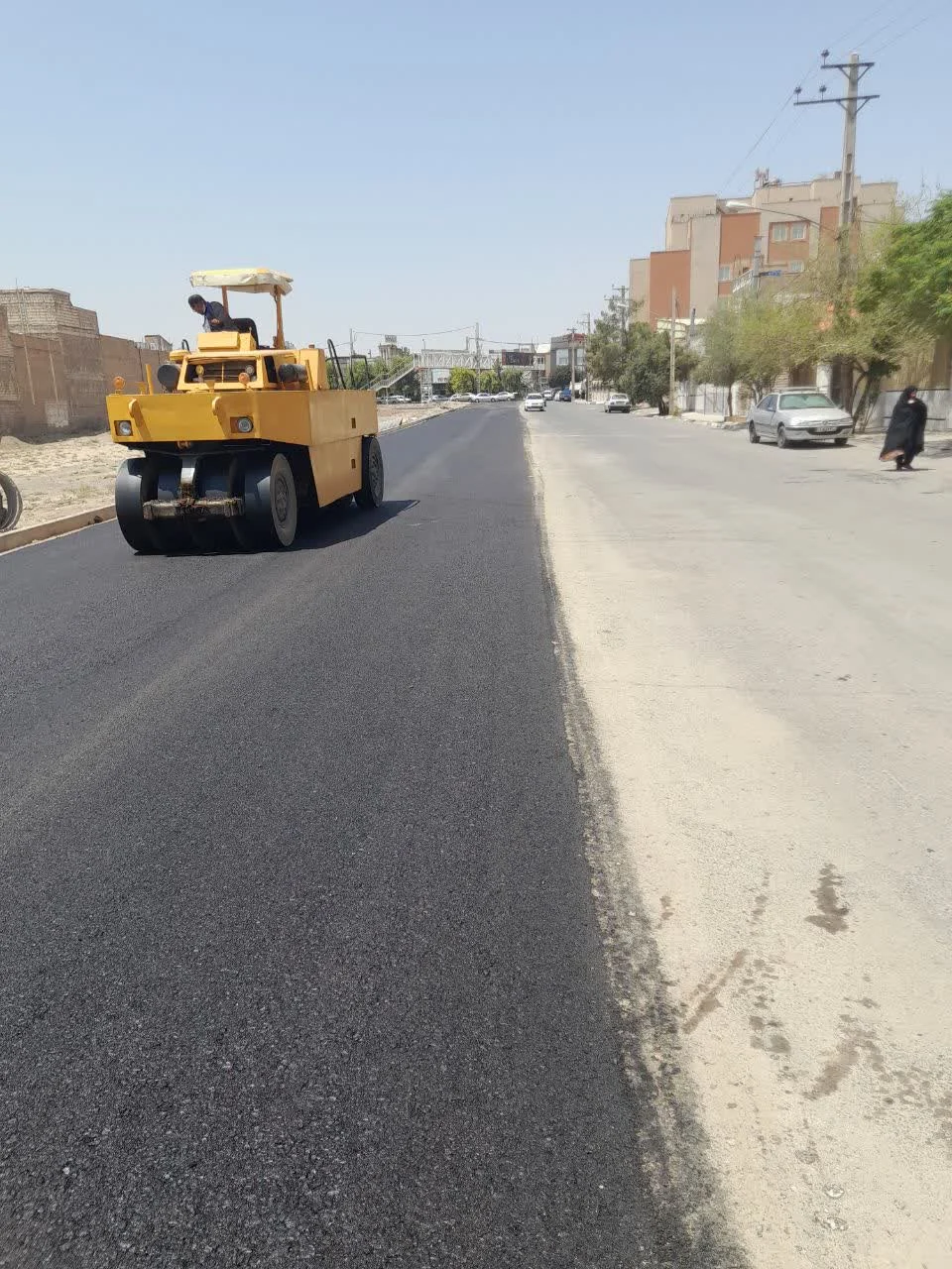 ادامه نهضت آسفالت در منطقه یک؛ خیابان سعدی و معابر منشعب آن بهسازی شد