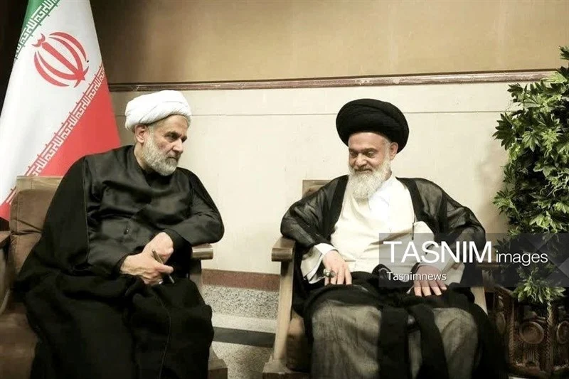 امام جمعه قم: مردم تا هر زمان لازم باشد در میدان می‌مانند