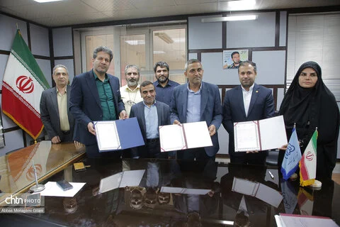 تفاهم‌نامه سه‌جانبه برای توسعه گردشگری نجوم در کهک امضا شد
