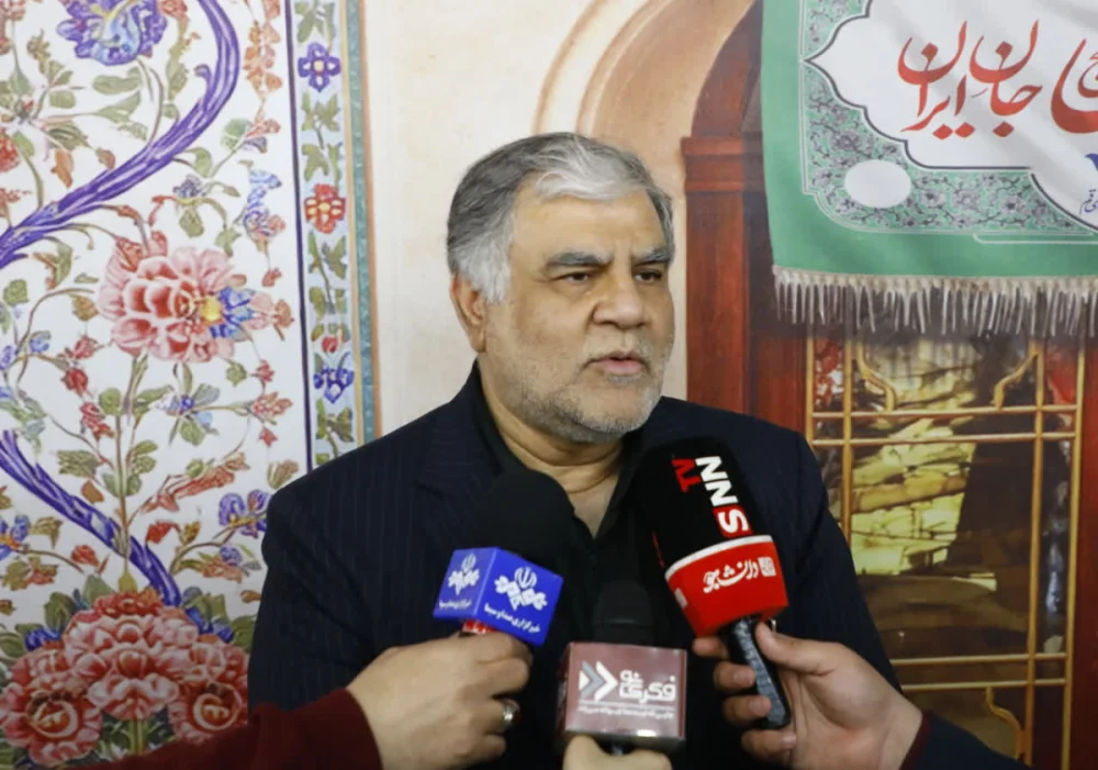 خدمت‌رسانی ۳ هزار نیروی شهرداری به زائران اربعین در قم/ اجرای نخستین سیستم صوت یکپارچه در مسیر طریق‌المهدی