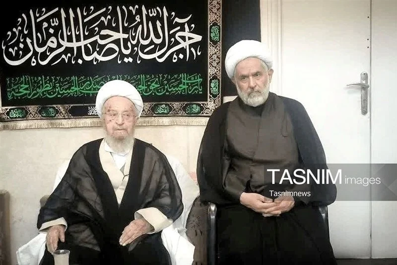 رئیس سازمان بسیج با آیت‌الله مکارم شیرازی دیدار کرد