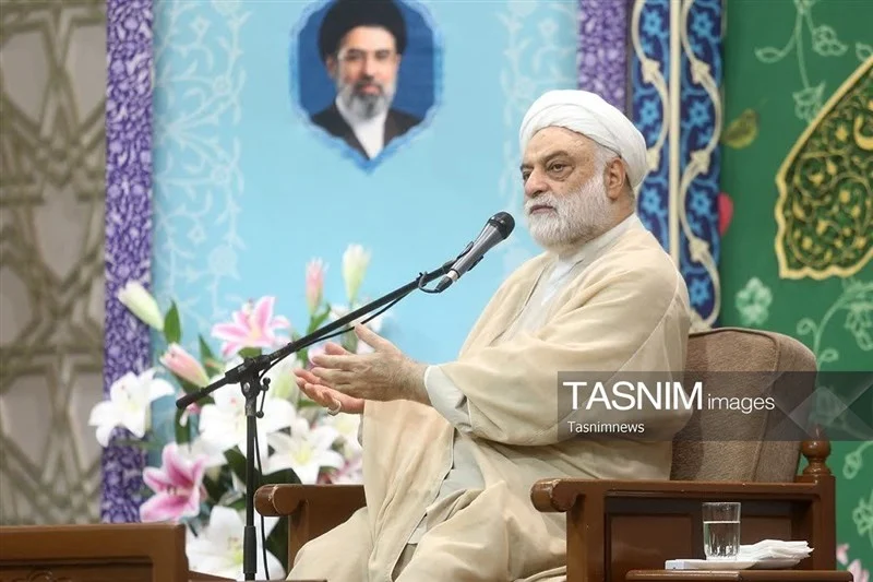 محبت پیامبر اکرم(ص) باید در رفتار اجتماعی وخانوادگی مردم ظهور پیدا کند