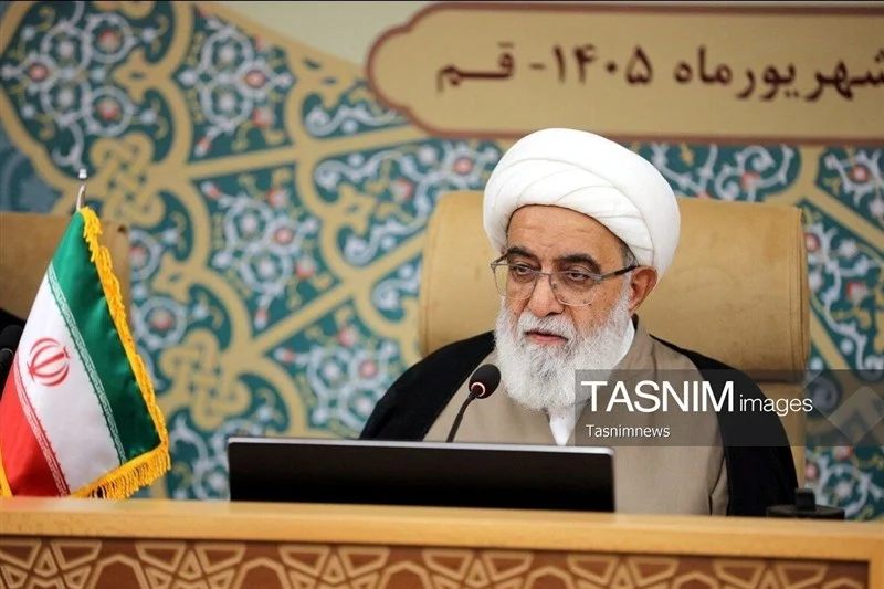 مدیران حوزه باید برای طلبه پناهگاه و پدر مهربان باشند