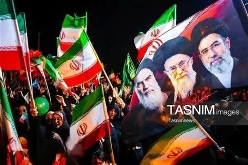 پاسخ مردم قم به فشارهای اقتصادی آمریکا؛ تسلیم نمی‌شویم+ فیلم