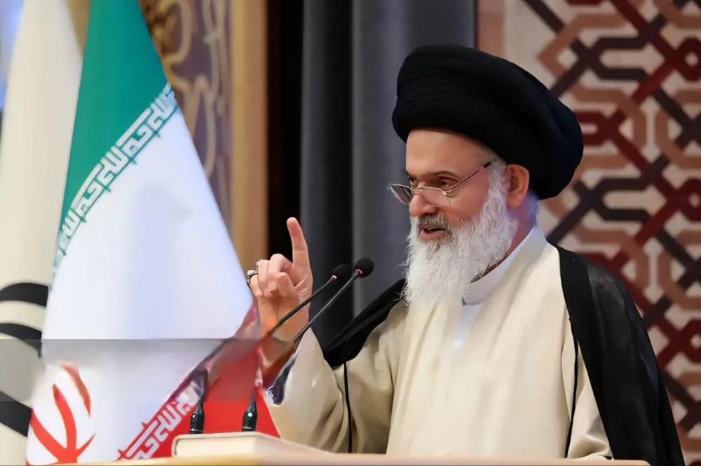 آیت الله حسینی بوشهری: جهاد علمی در کنار جهاد دفاعی نباید متوقف شود